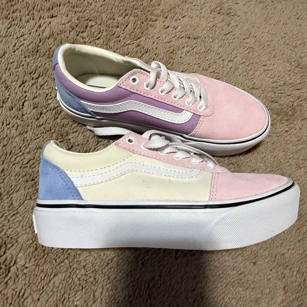 Vans Kids Sneakers in Pink and Purple- never worn - Picture 2 of 2